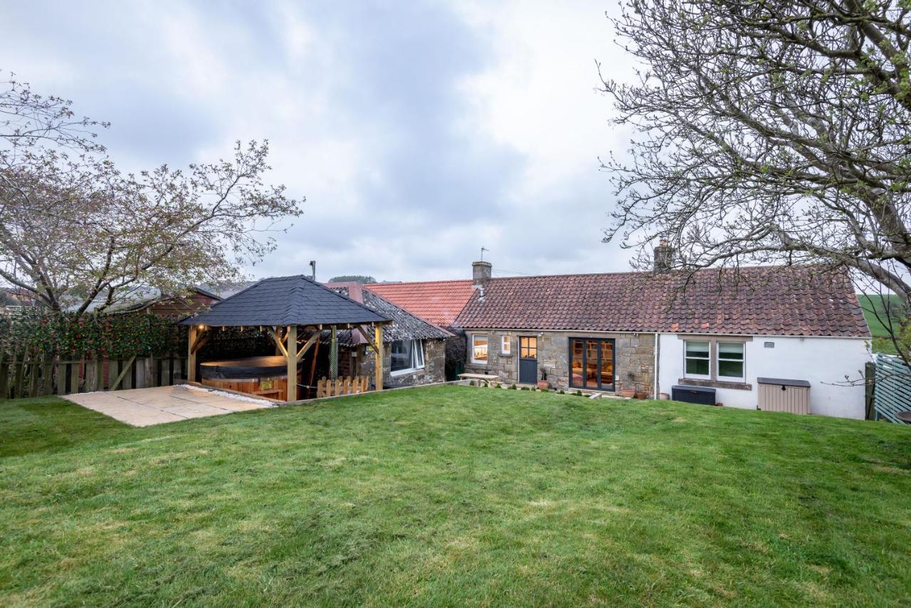 East Cottage * Wood Burning Hot Tub * Garden St Andrews Esterno foto